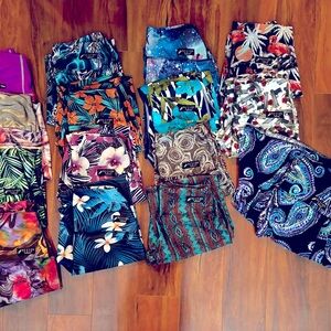 14 savage swim leggings and 1 savage swim bell bottom. Selling it as a lot.